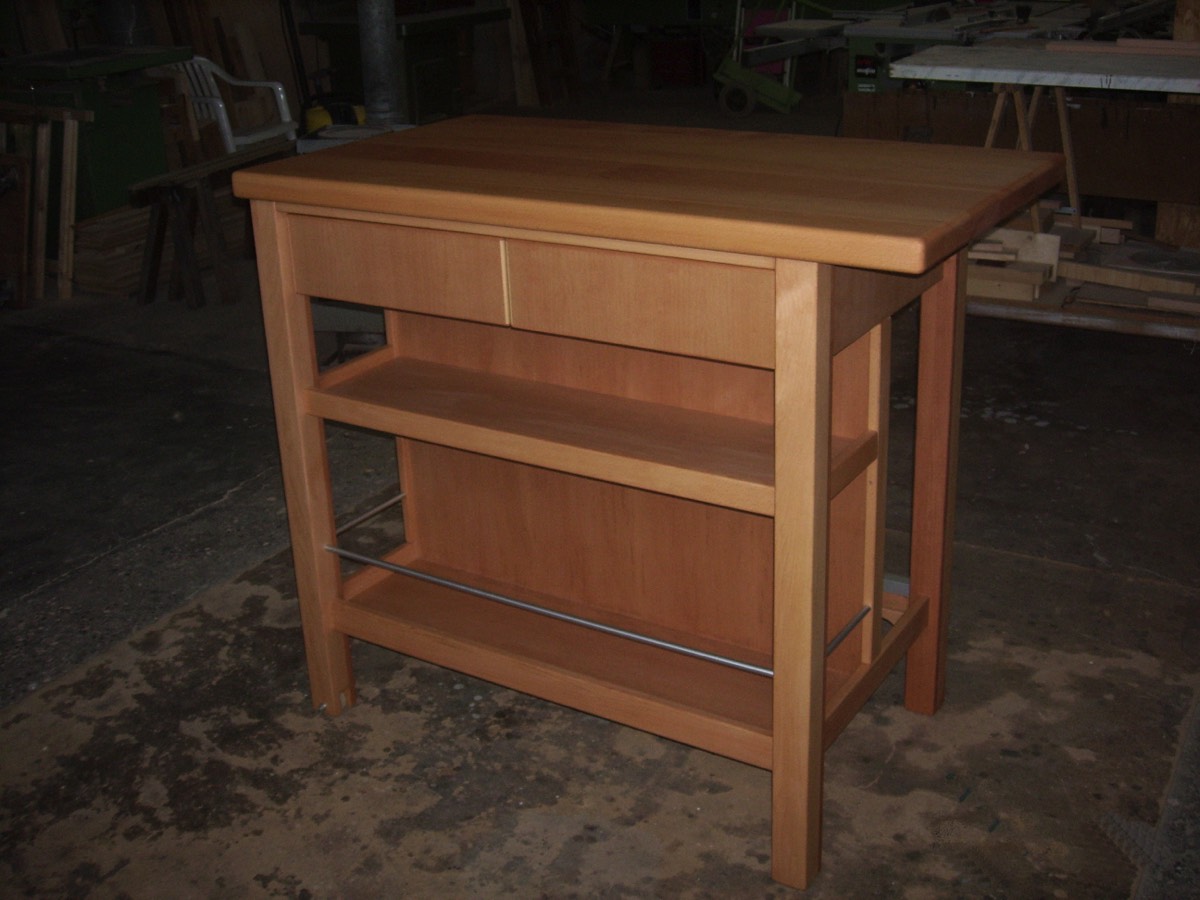 Küchentresen aus Buche.